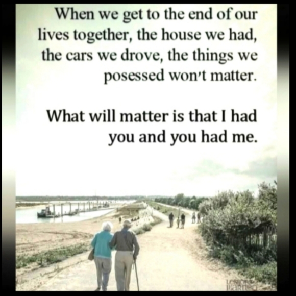 ACCESSORIES GALORE MYSTERY BUNDLE - Picture 16 of 16